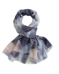 26021 Leaves Scarf